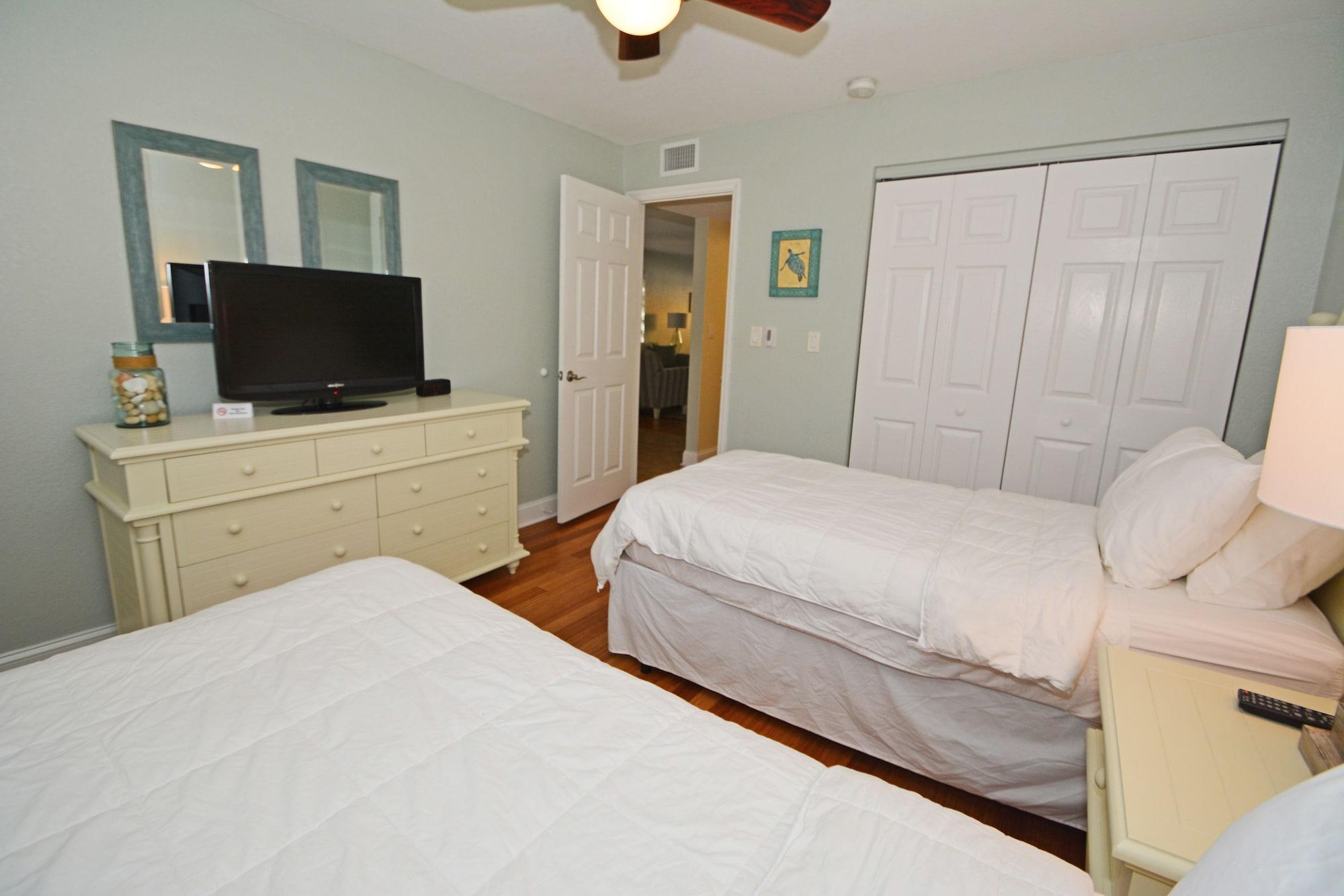 Westwinds Waterfront Resort St. Pete Beach Extérieur photo