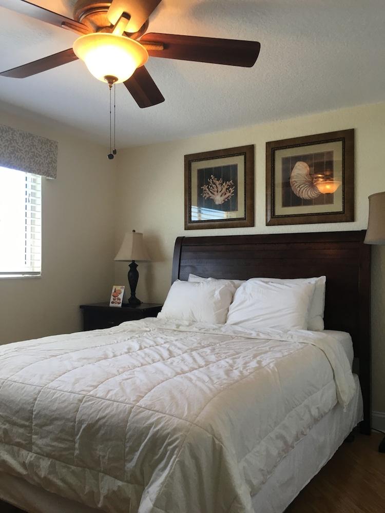 Westwinds Waterfront Resort St. Pete Beach Extérieur photo