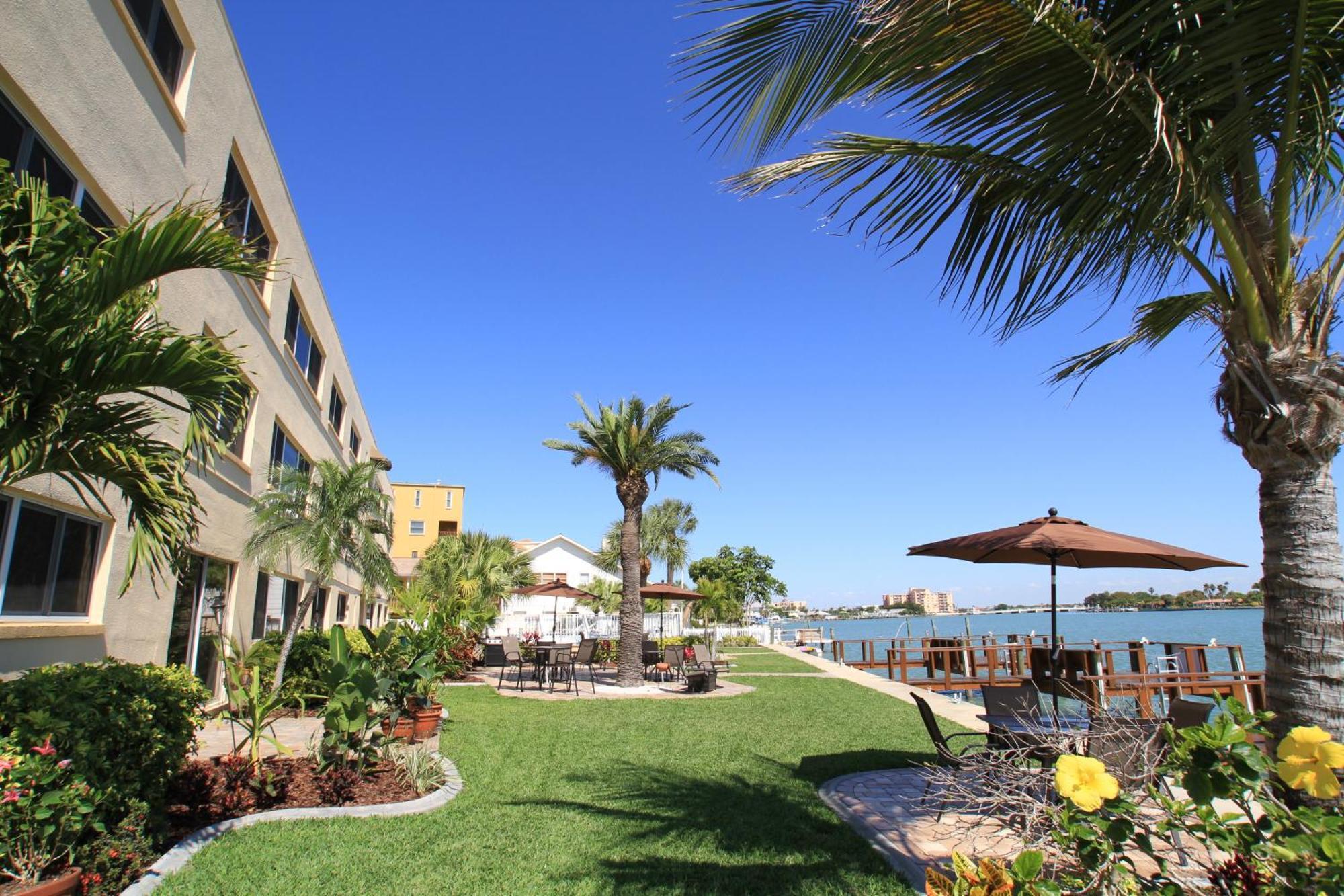 Westwinds Waterfront Resort St. Pete Beach Extérieur photo